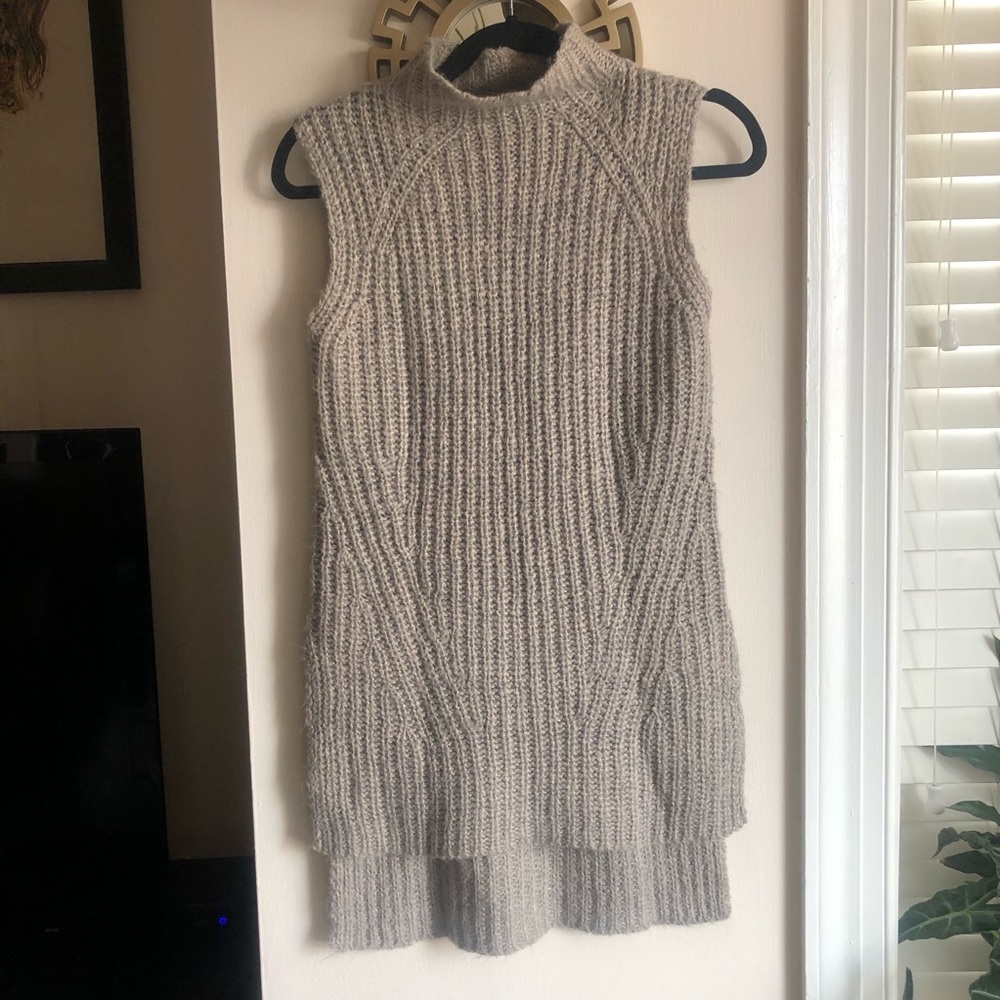 Mossimo Mock Neck Sleeveless Sweater